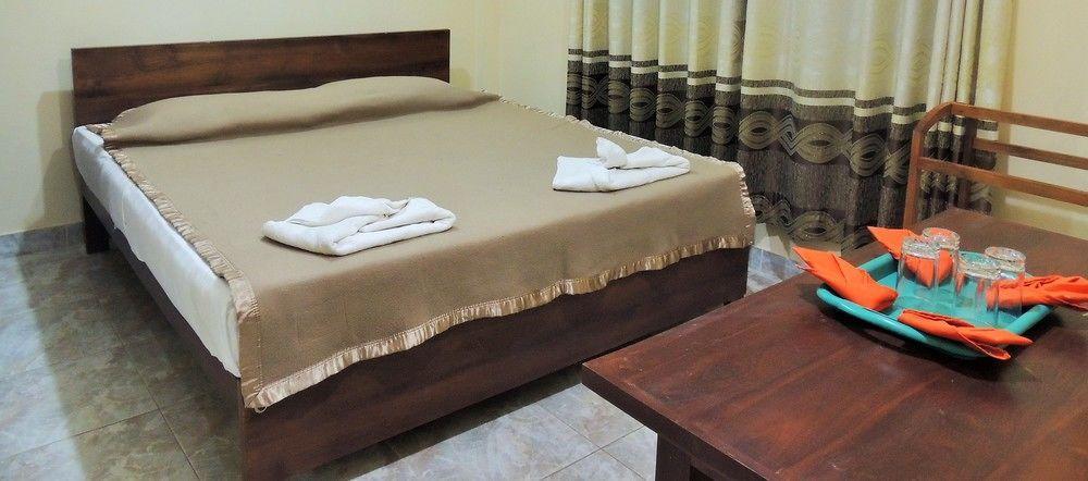 Airport Green View Resort Andiambalama ภายนอก รูปภาพ