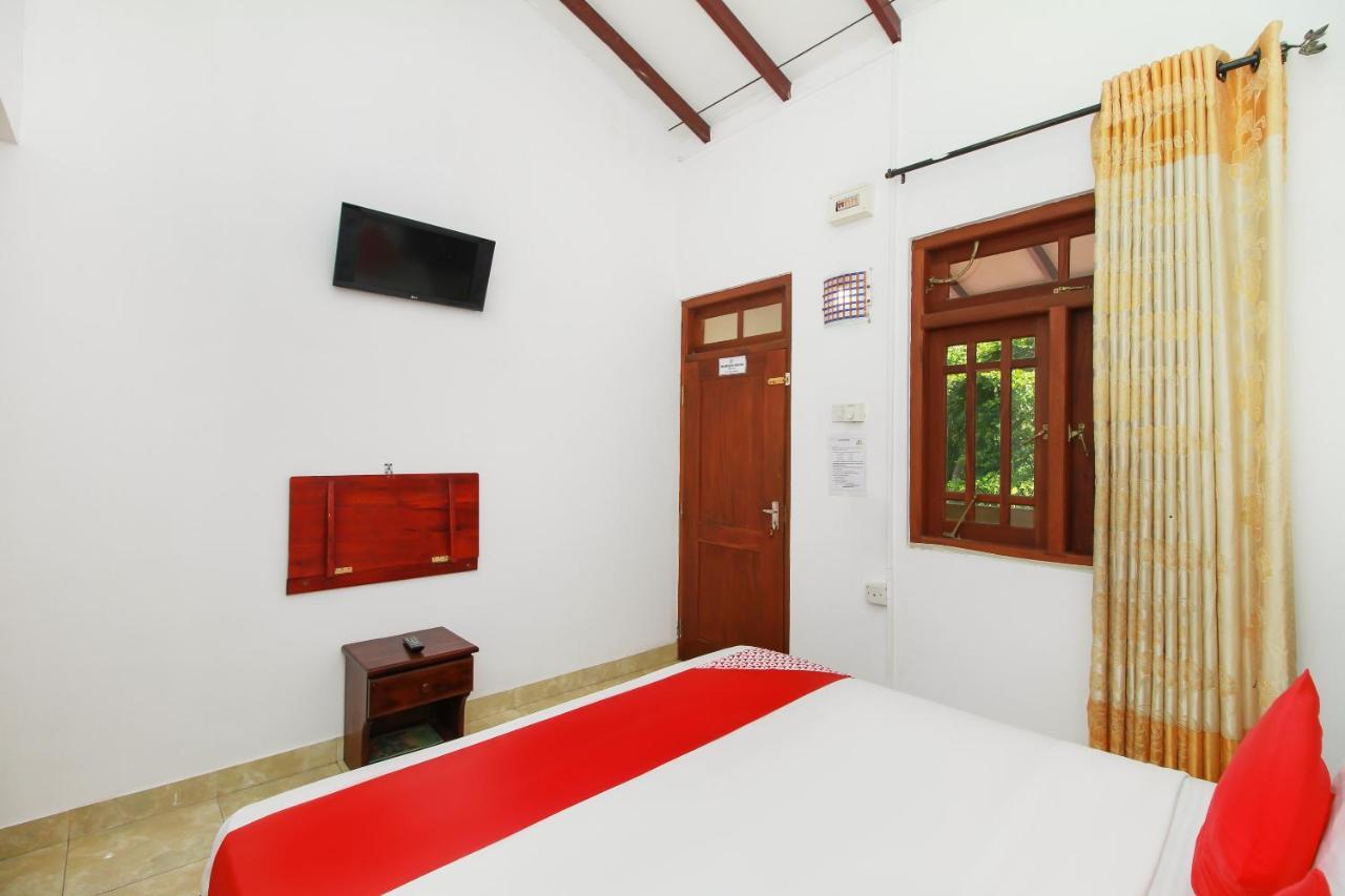 Airport Green View Resort Andiambalama ภายนอก รูปภาพ